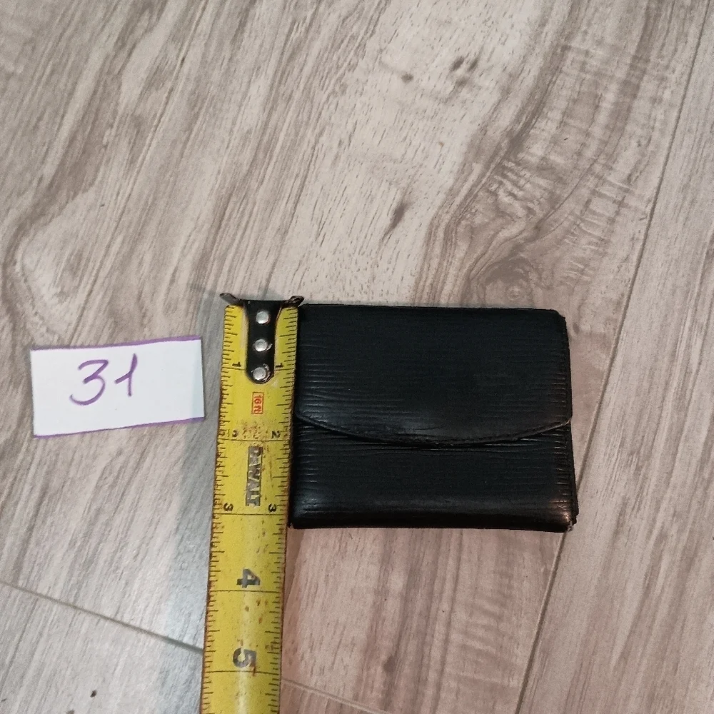N/A elegant black